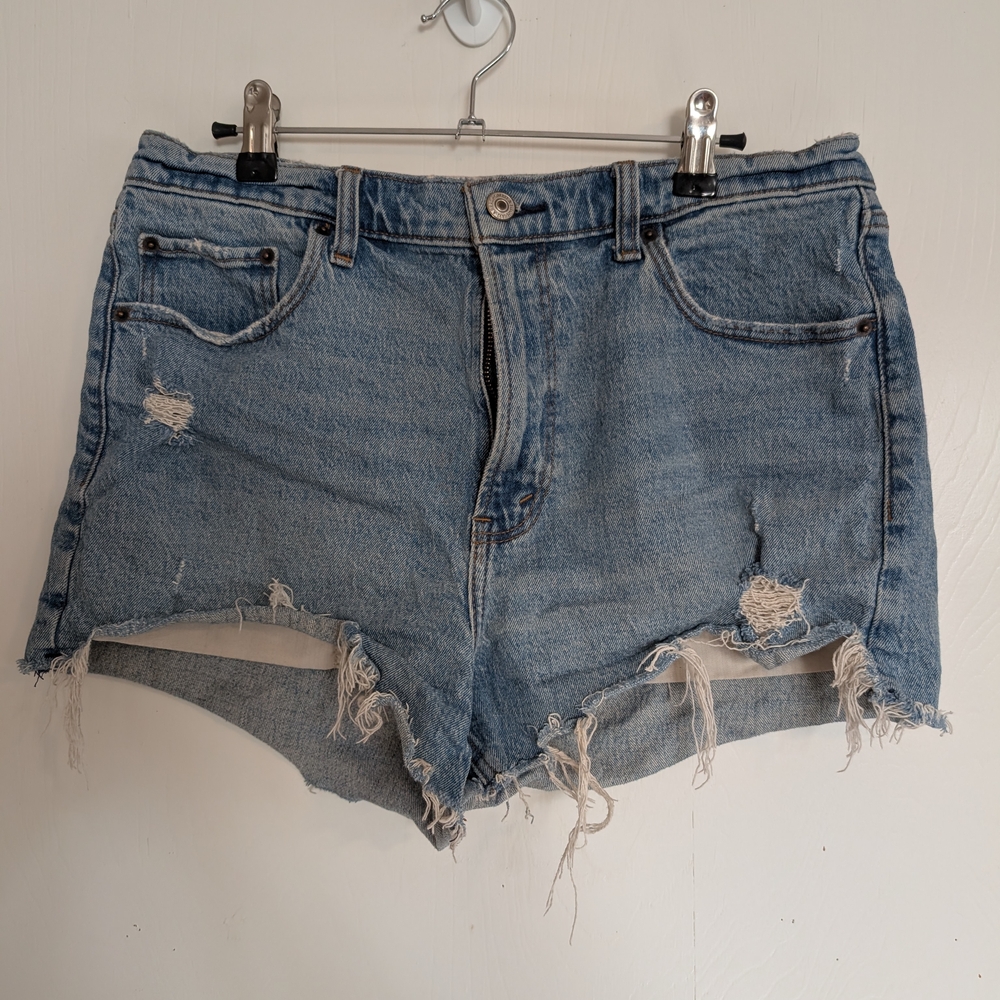 Abercrombie & Fitch The Mom Short High Rise. Light Blue Distressed Jean Shorts